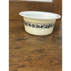 Pyrex Vintage Old Town Blue Onion Butter Dish 1/4 Pound 1972-1982